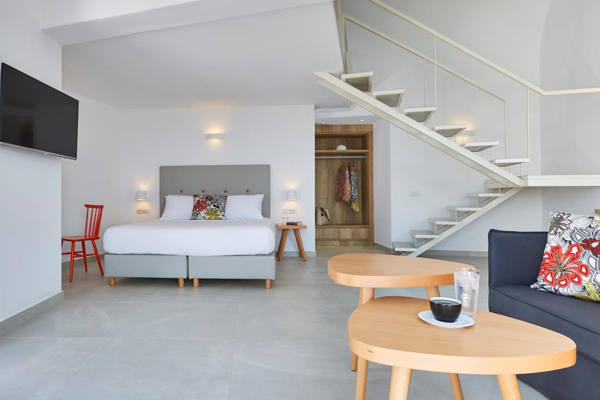Aperanto Suites Οία Εξωτερικό φωτογραφία