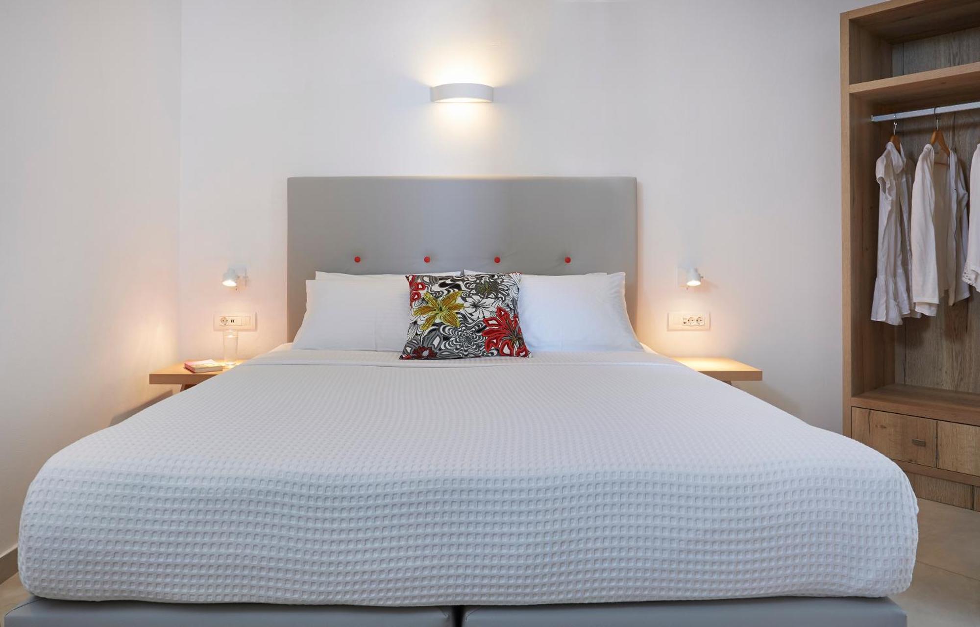 Aperanto Suites Οία Εξωτερικό φωτογραφία